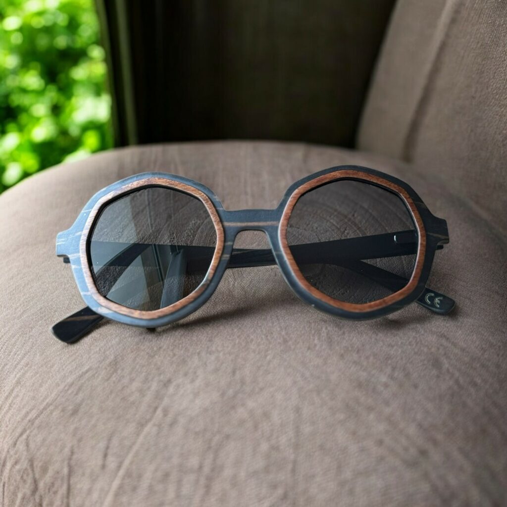 Lunettes de soleil en bois ils571
