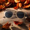 Lunettes de soleil en bois ILS579 ILAYKA – monture brute artisanale, verres foncés, design intemporel et moderne.