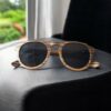 Lunettes de soleil en bois