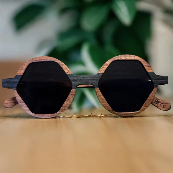 Lunettes de Soleil Hexagonales en Bois – Monture Géométrique Bicolore Artisanale – Style Avant-Garde & Naturel – Fait Main, Design Unique3 Lunettes de Soleil