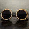 Lunettes de Soleil Rondes en Bois de Zèbre – Monture Bicolore Artisanale – Style Minimaliste & Design Organique – Fait Main, Ultra Légères Lunettes de Soleil Rondes